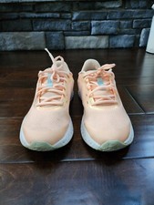   7Y  8 WOMEN'S NIKE REVOLUTION 5 SE CRIMSON TINT WHITE RUNNING CZ6206-800