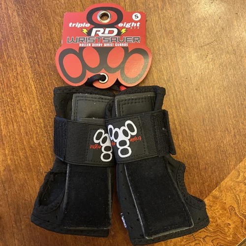 Triple Eight RD Wrist savers- Roller Derby Wrist Guards ( Triple 8 ) Small