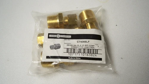 *NEW* Jones Stephens C74066LF 3/8" x 1/2" Brass Compression Connector (Qty 5) - Picture 1 of 2