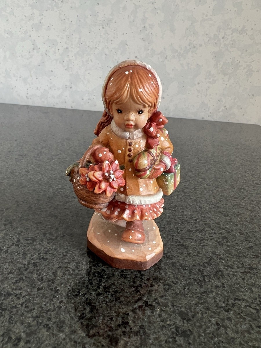 ANRI Sarah Kay 4” Yule Tide Cheer Hand Carved Figurine LE 4000 No