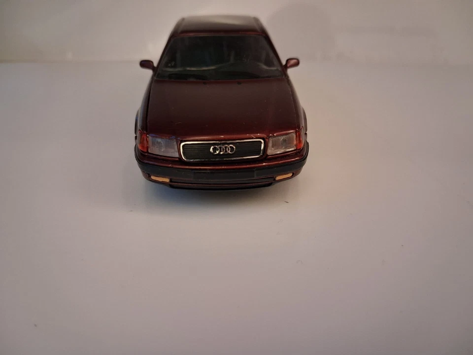 Schabak #1052 1/43 Scale Audi 100 -  - Photo 2/4