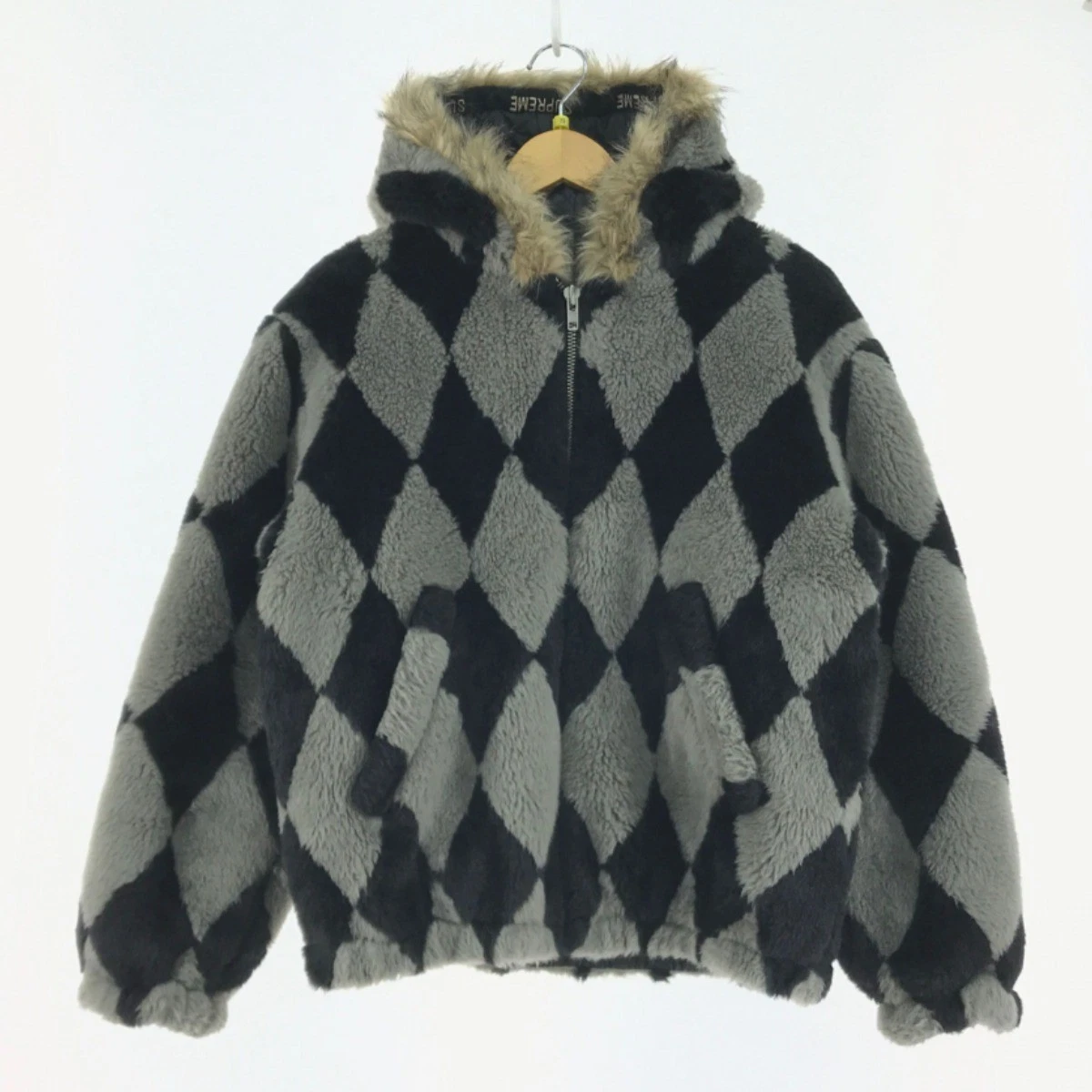Veste fourrure diamant suprême TAILLE S gris noir légèrement rayée et tachée