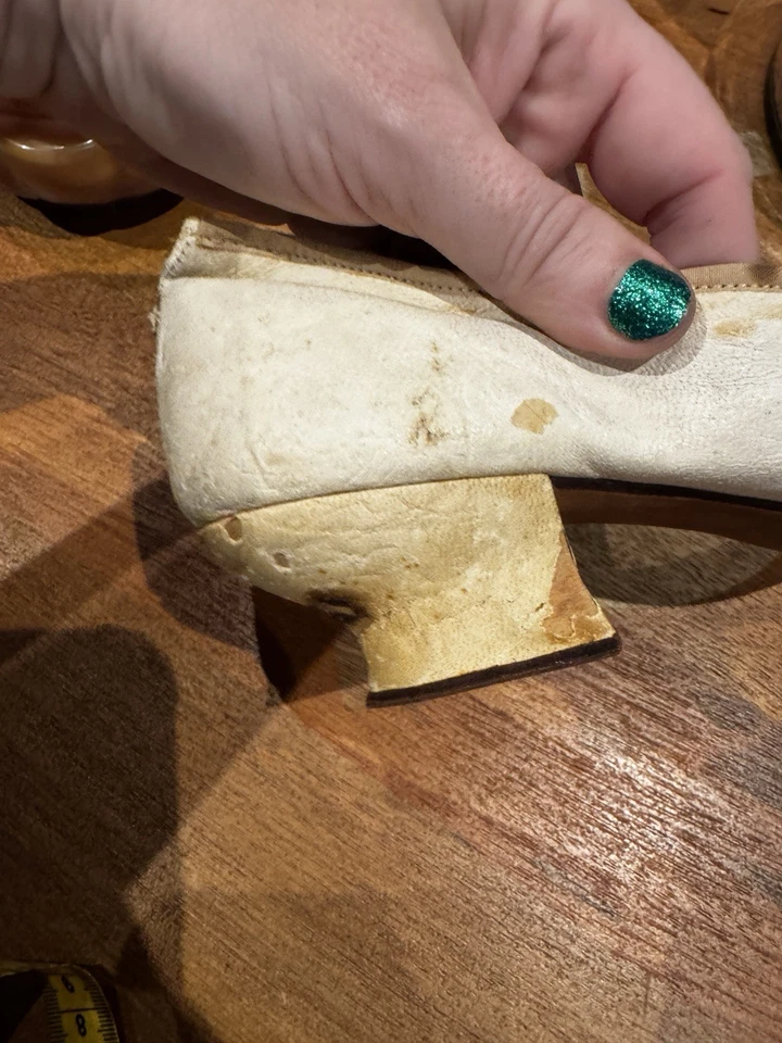 Zapatos antiguos eduardianos de seda de principios de 1900 rosetas tacones Louis boda nupcial Foto 3 de 4