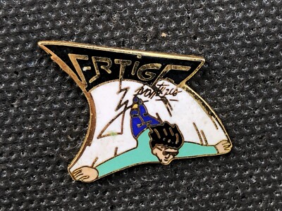  pine enamel pins MOUNTAIN VERTIGO BUNGEE JUMPING EGF GOLD