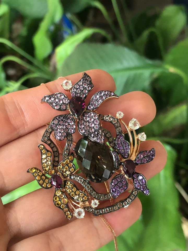 Collar LeVian Colgante Flor Granate Cuarzo Zafiros 18.8ct Oro Rosa 14K ENORME Foto 4 de 4