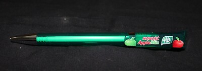WERBEARTIKEL - WERBEKUGELSCHREIBER NOWOSC APPLE MIX tic tac grün