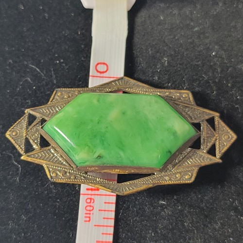 Victorian Green Stone Brass C-Clasp Brooch - Picture 6 of 6