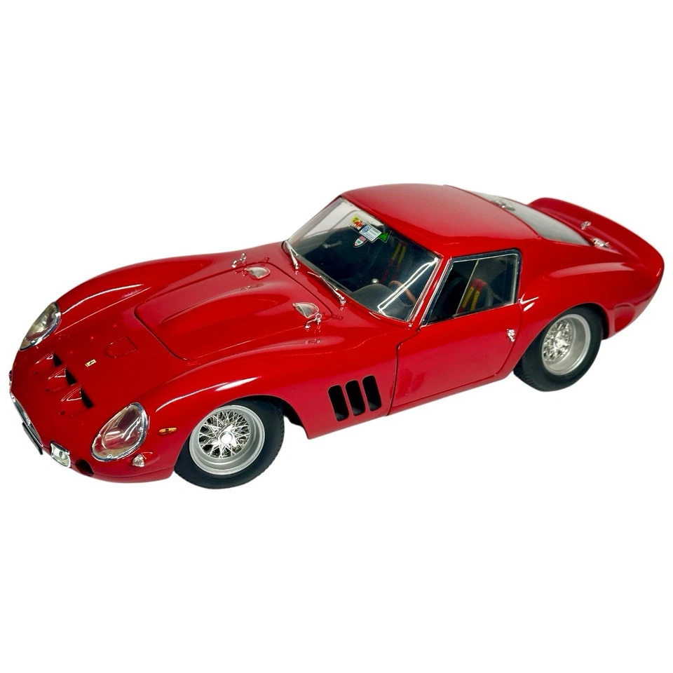 Revell  Diecast 1962 Ferrari 250 GTO Red 1:12 Scale Large Detailed Vintage Car - Image 4 of 4