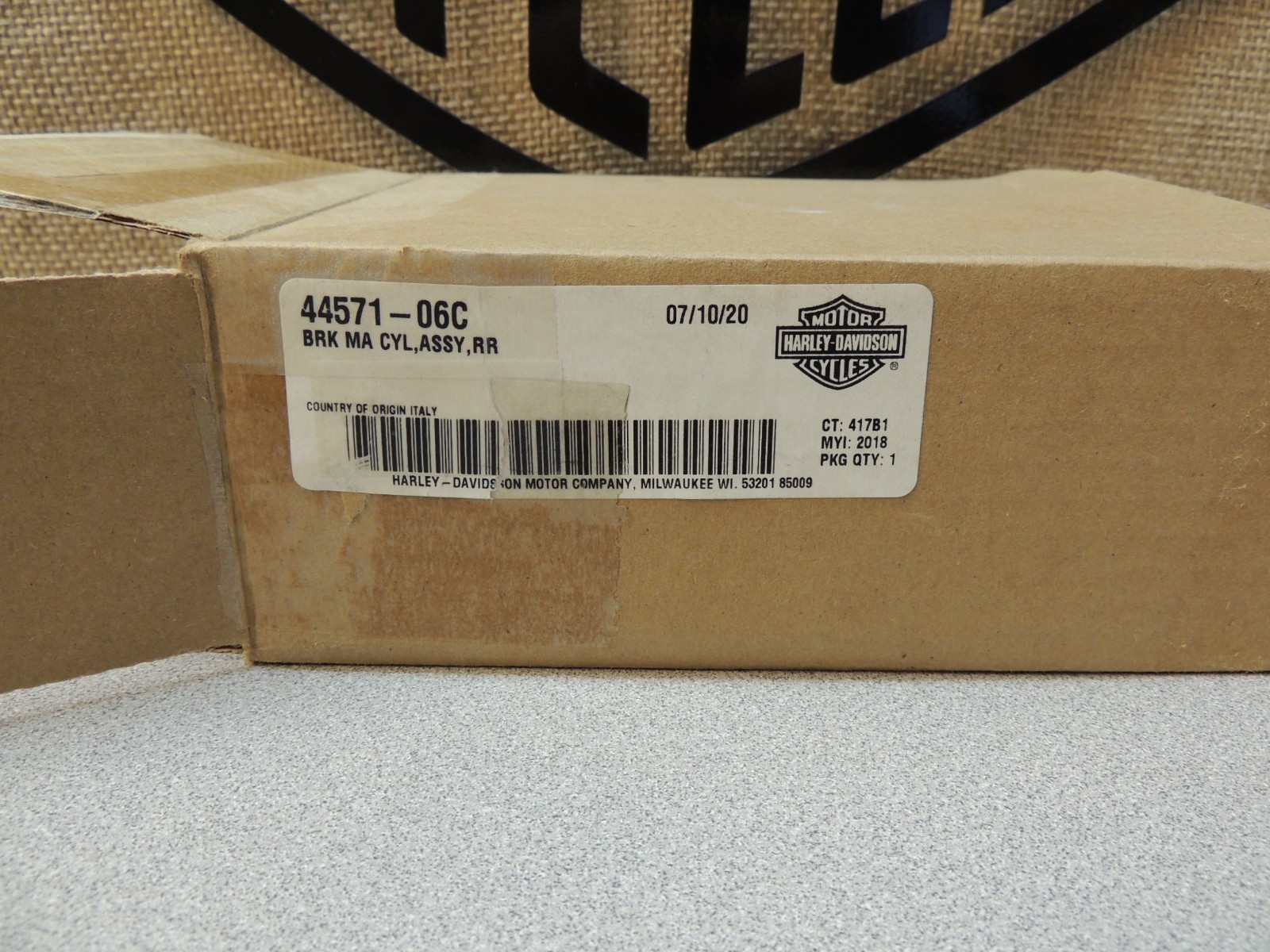 NOS HARLEY 06-08 VRSCD VRSCR NIGHT-ROD STREET-ROD REAR BRAKE MASTER CYLINDER ASY