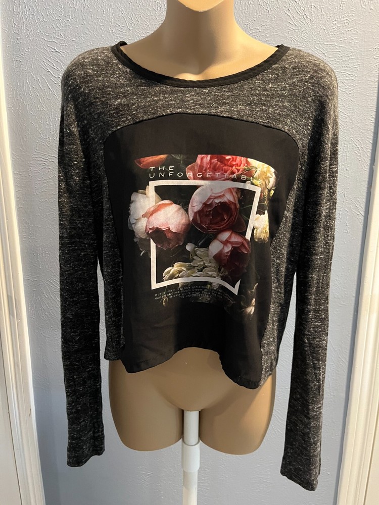 Zara Collection Cropped Tshirt,Floral Graphic Art,Long Sleeve,Black,Size Medium