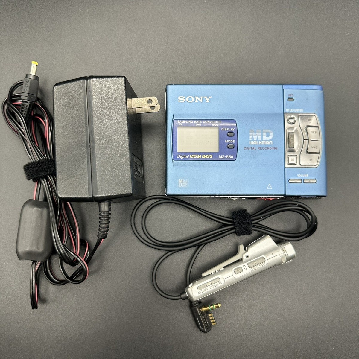 SONY MZ-R50 ミニディスクレコーダー　MDウォークマン　WALKMAN ポケットに入れて持ち運べる業界最薄サイズの録音再生機など