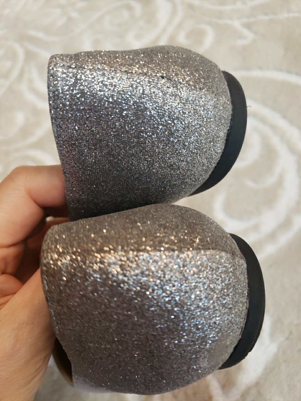 BCBGeneration Silver Flats Women's 9B Sparkly Gli… - image 4