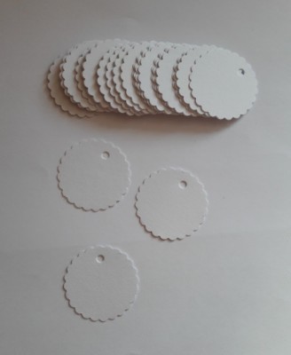 50 price labels/for children's bazaar/sale, ø3.8cm, white with and without hole
