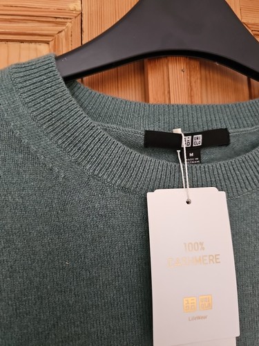 Women's UNIQLO 100% Cashmere Crew Neck Long Sleeve Mid Green Jumper Size M BNWT - Picture 3 of 7