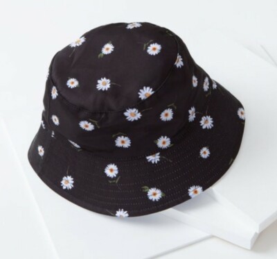 ? ALICE + OLIVIA navy blue & white reversible bucket hat 