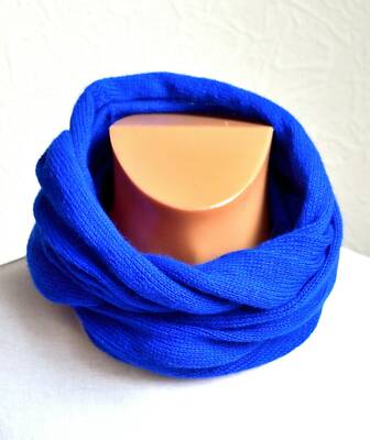 Hand made cashmere men's snood scarf