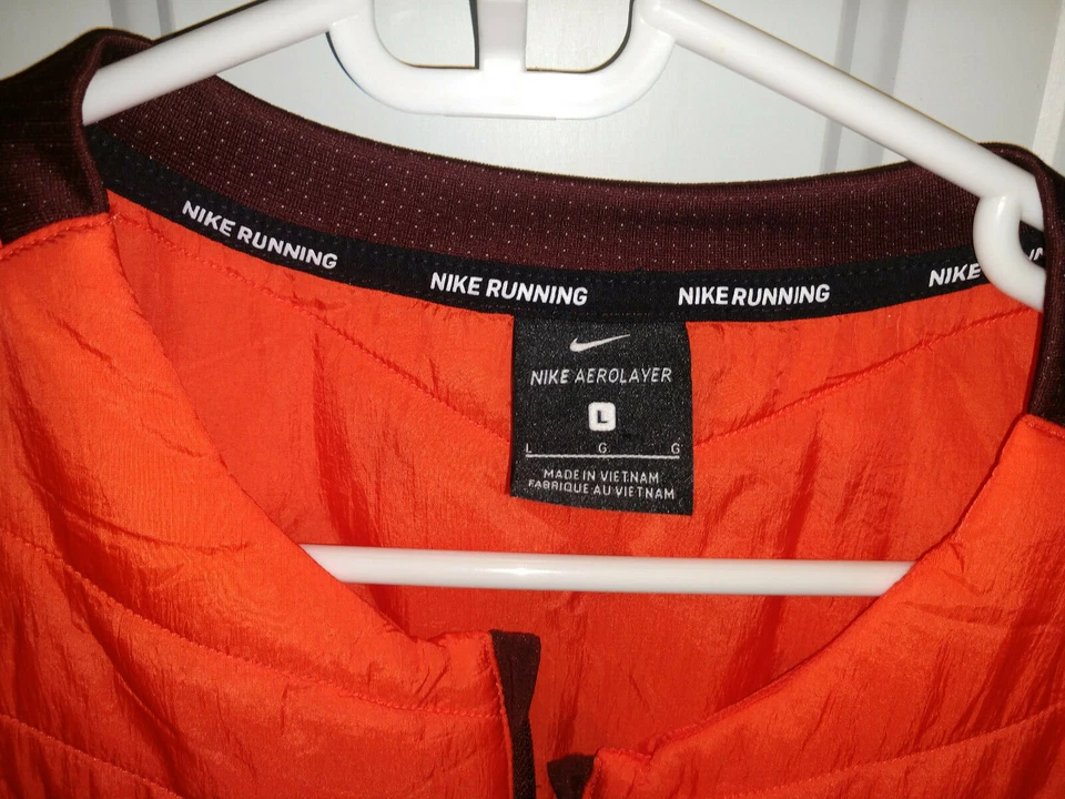 NEW MEN'S NIKE AEROLAYER VEST (WITH TAGS) - Image 3 of 4