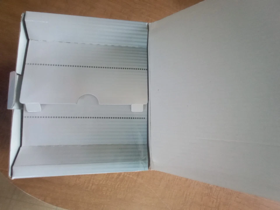 Lowrance XOG GPS Navigator (BOX ONLY)With instructions. - Image 3 of 4