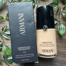 Armani Beauty Luminous Silk Blurring Foundati...