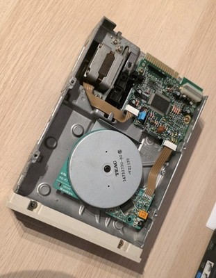 TEAC FD-55GFV-25-U 5,25 Zoll Diskettenlaufwerk