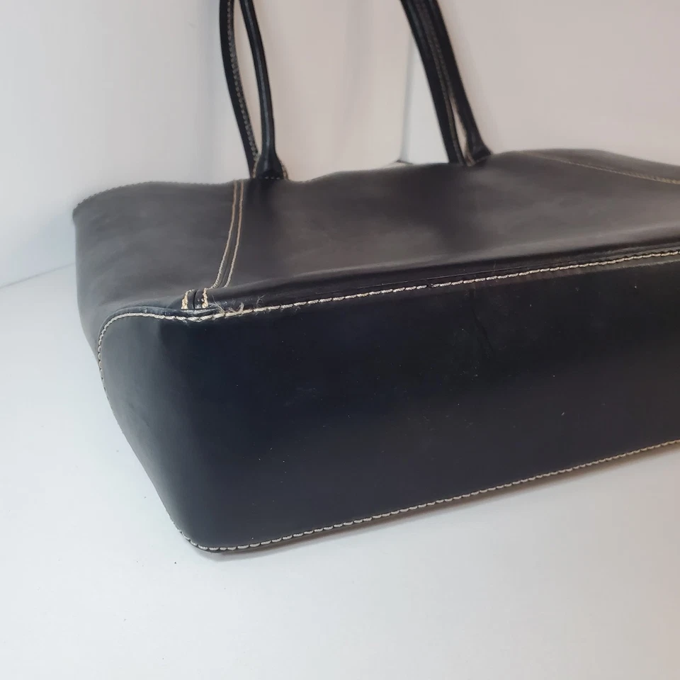 Bolso de Hombro Grande de Cuero Wilsons Negro Borde en Contraste Oficina de Negocios  Foto 4 de 4