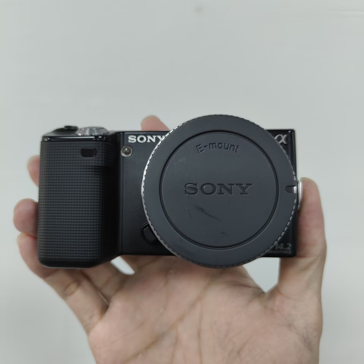 SONY α NEX-5 ブラック ボディ Sony Alpha NEX-5 16.1MP Digital Camera Only Body English Language
