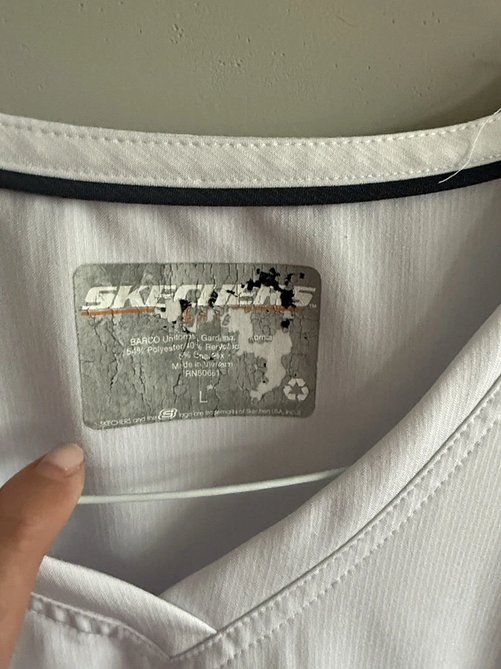 Skechers by Barco White Scrub Top Women’s Size L - Image 2 of 4