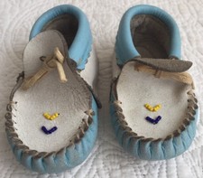 Vintage Baby/Child/Doll Blue White Moccasins Beads of Blue  Yellow Display Only