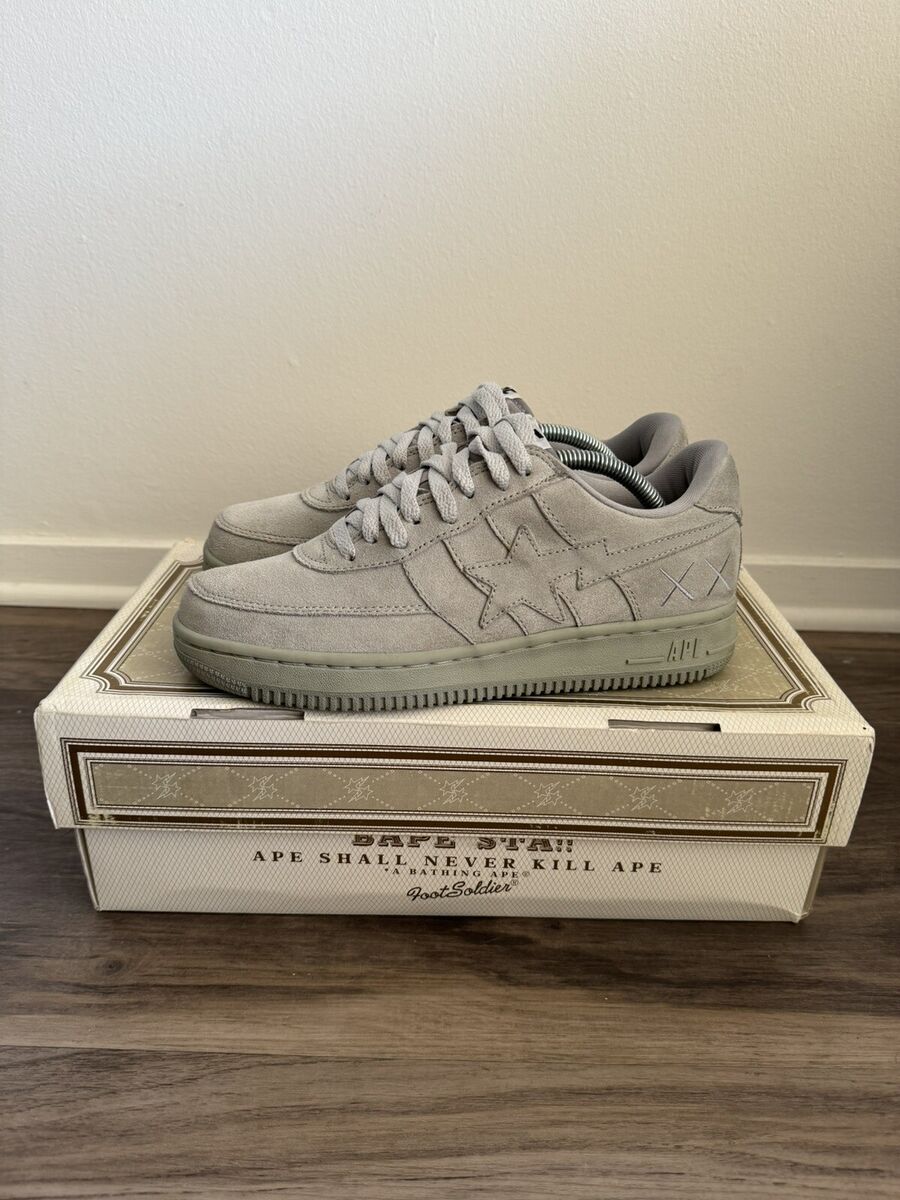 EXTREMELY RARE 2005 KAWS x BATHING APE BAPE STA SIZE 8.5 air EXTREMELY RARE 2005 KAWS x BATHING APE BAPE STA SIZE 8.5 air