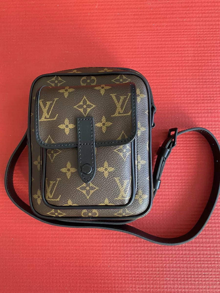 Louis Vuitton Christopher Monogram Wearable Wallet/Mini Messenger Bag