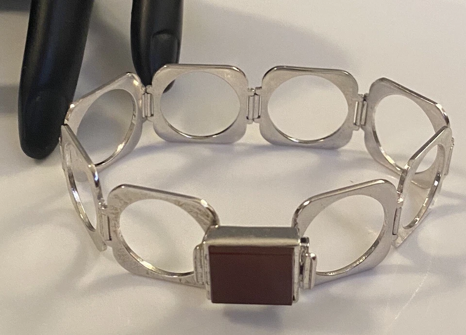 Signed Silver and Stone Elegant Open Link Metamorphic Bracelet Or Size 6 Ring - Image 3 of 4