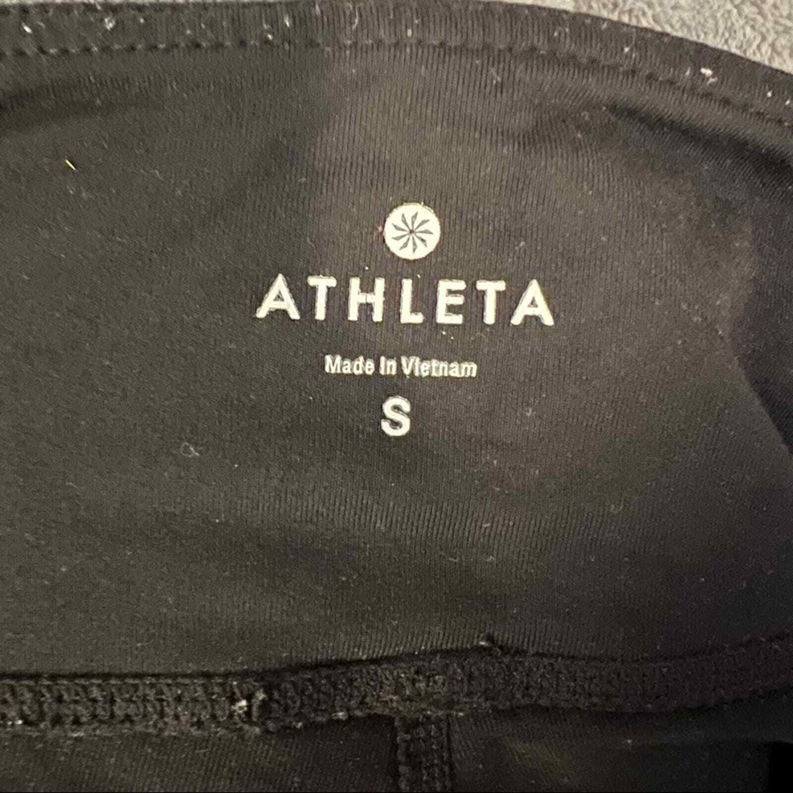 Athleta Women's Chaturanga Knicker Capris Leggings Bl… Gem