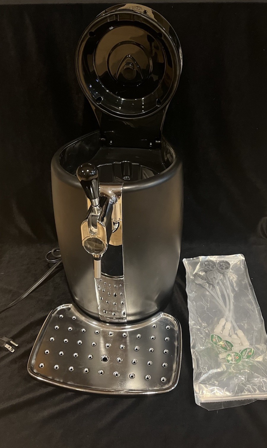 KRUPS beertender VB21 keg beer dispenser tap Heineken