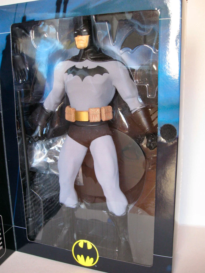 DC DIRECT 13" BATMAN - MINT IN BOX! - Immagine 4 di 4
