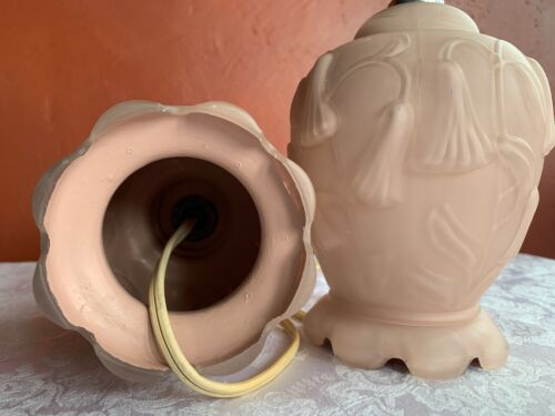 Pair Pink Reverse Painted Bedside / Boudoir Raised Flowers NICE! Vintage - Picture 4 of 5