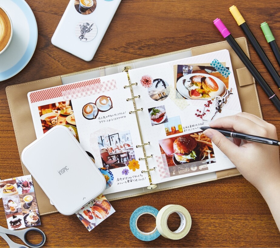 Near Mint Canon smartphone-only mini photo printer iNSPiC PV Near Mint Canon smartphone-only mini photo printer iNSPiC PV