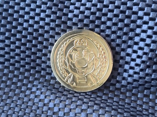 New Super Mario Bros 2 3DS Coin Medal UK Preorder Bonus Rare Promo NES Nintendo. - Bild 11 von 13