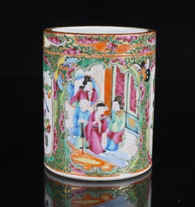 Antique Chinese Cantonese Famille Rose Porcelain Brush Pot c1850 QING