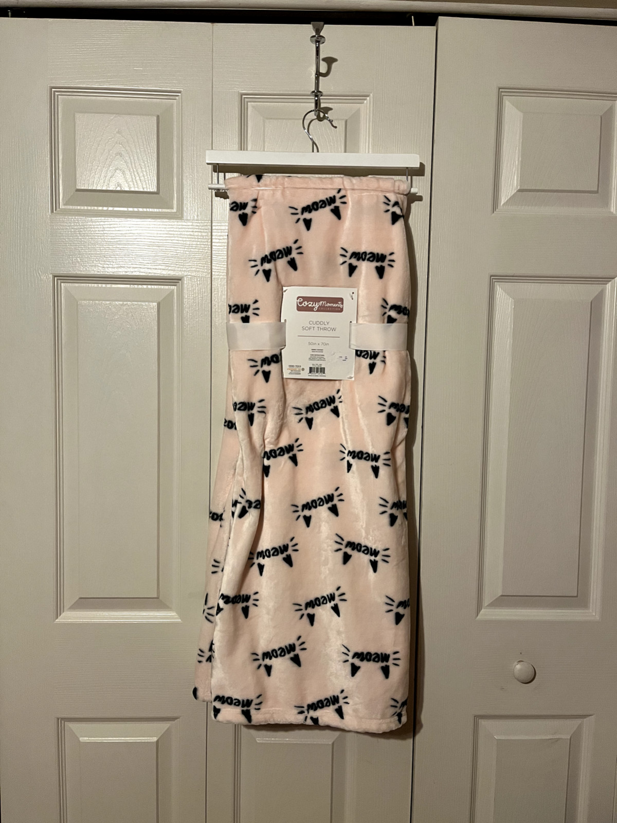 Cozy Moments Collection Cuddly Soft Throw Blanket ~ Light Pink Cat Meow ~ NWT