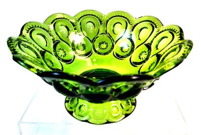 L E  Smith Glass Moon & Stars Green Footed Candy Dish 3.75'' Tall & 7.5'' Diameter