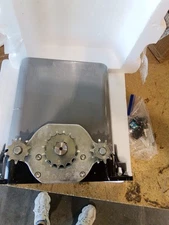 Blütezeit Solar Chain Gate Opener 1400lb w/WiFi & Battery (Panel Not Incl.)-Used