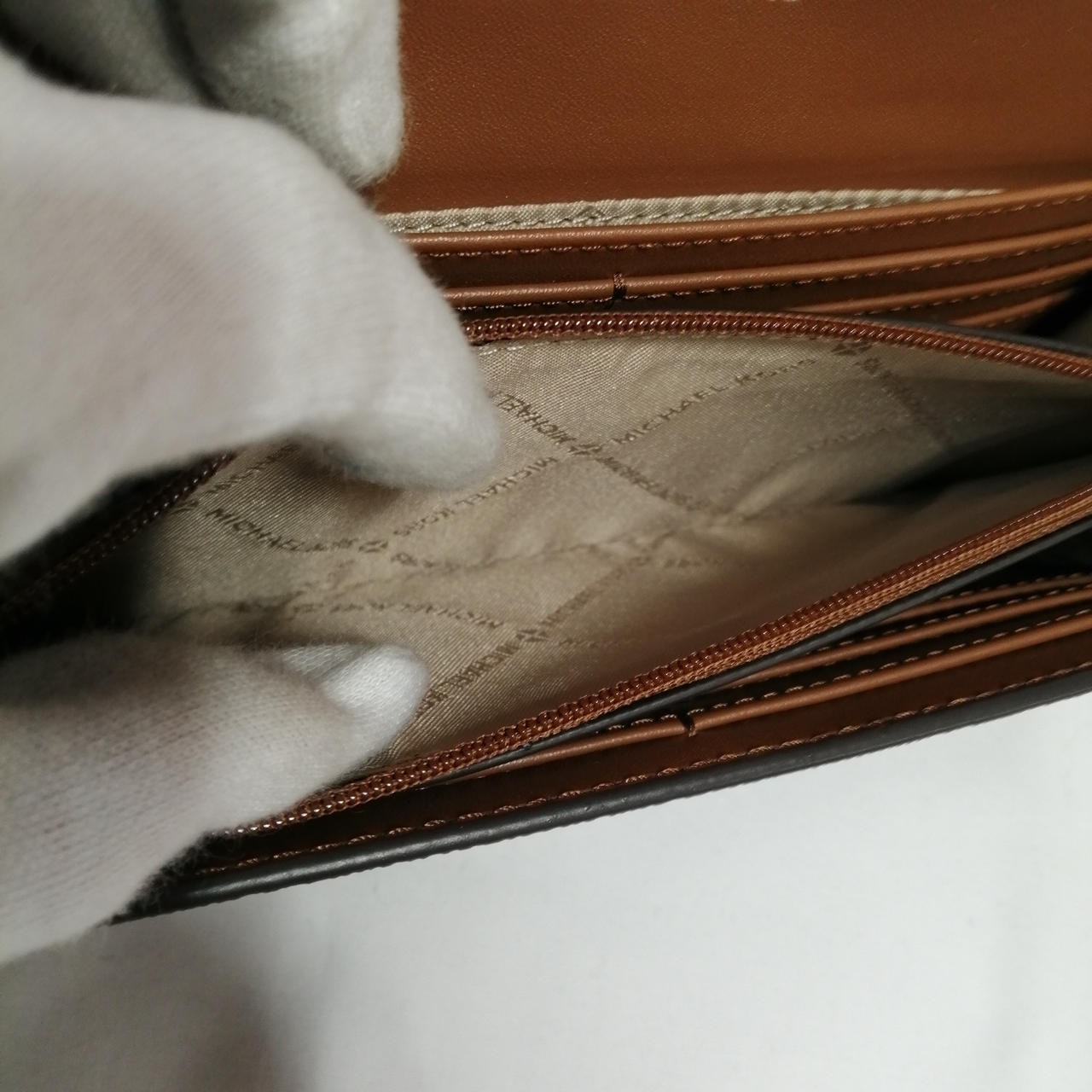 Long wallet Model MK pattern BRN MICHAEL KORS - image 5