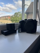Panasonic Panasonic LUMIX DC-GH5 20.3 MP Digital Camera + M4/3 to Canon Adapter