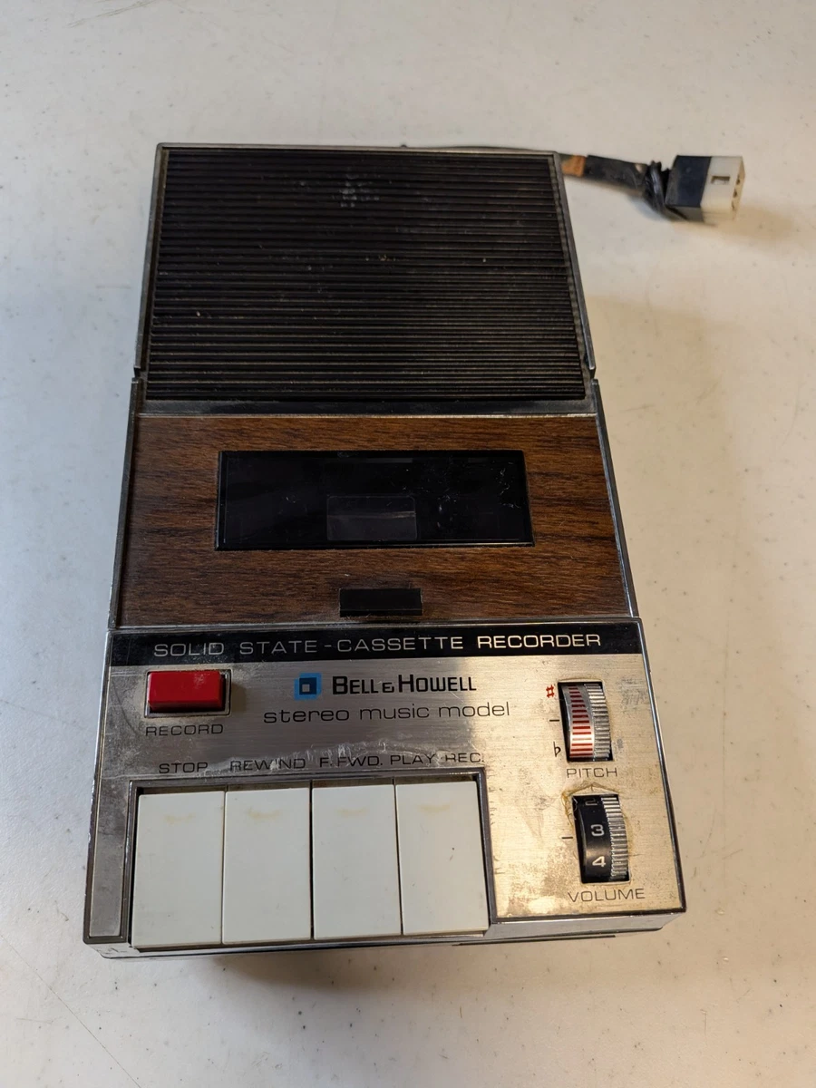 Magnétophone à Cassettes Vintage Bell & Howell Filmosound – état Nickel