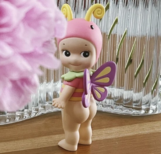 ★レア sonnyangel ソニーエンジェル バタフライ 着ぐるみ Cute Butterfly - Authentic Sonny Angel Bug's World 2022 Mini