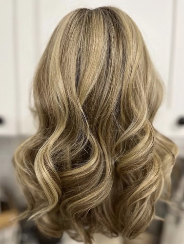 Italian Wig Maker 100% Hand Tied Synthetic Beach wave Blonde Rooted Wig - Picture 5 of 9