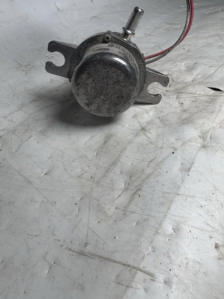 Bomba de vacío de freno VOLVO C30 C70 S40 S60 S80 V40 V50 V70 XC70 30630398 OEM Foto 3 de 4