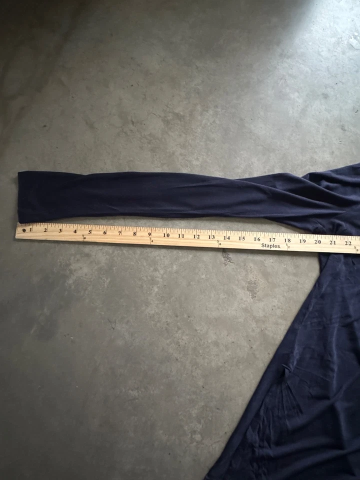 Jersey para mujer J.Crew azul marino mate cuello alto talla M Foto 4 de 4