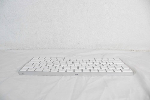 Apple Magic Wireless Keyboard Built In Battery English A1644 A318 - 第 4/6 張圖片
