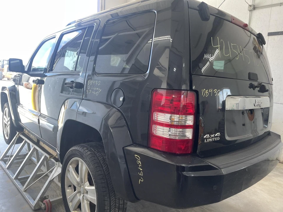 Used A/C Compressor fits: 2012 Jeep Liberty 3.7 Grade A - Image 3 of 4